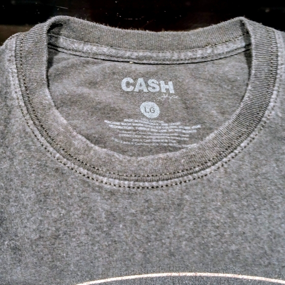 Johnny Cash Size L "The Man in Black" Black T-Shirt American Legend Front Logo - Picture 3 of 4